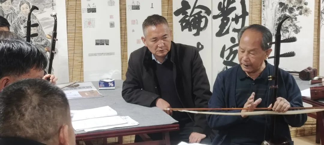 二胡1.jpg