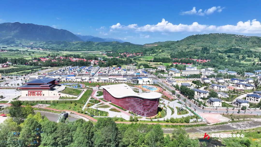 1760059473646528.png 旅游收入2.png