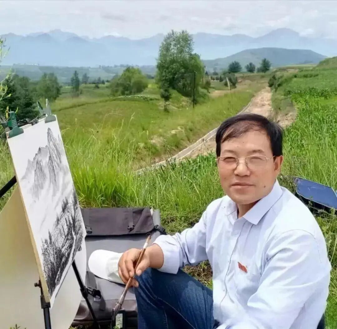 1760683797693707.jpg 冯海龙1.jpg