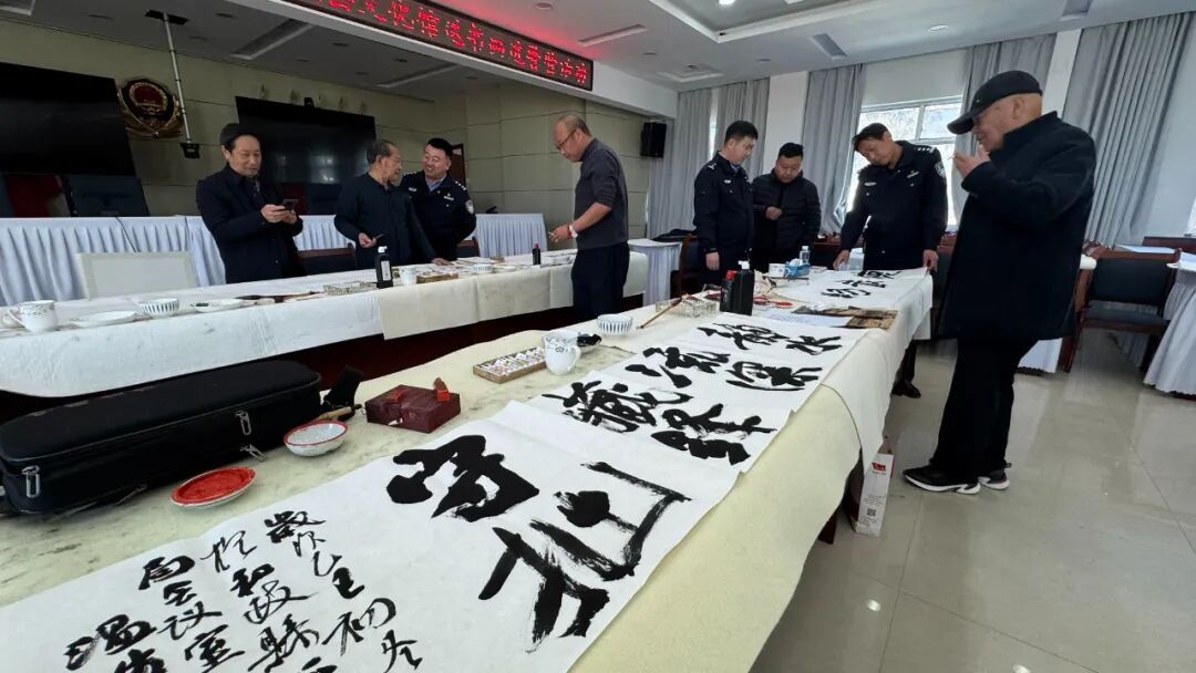 1764315335937368.jpg 警营5.jpg